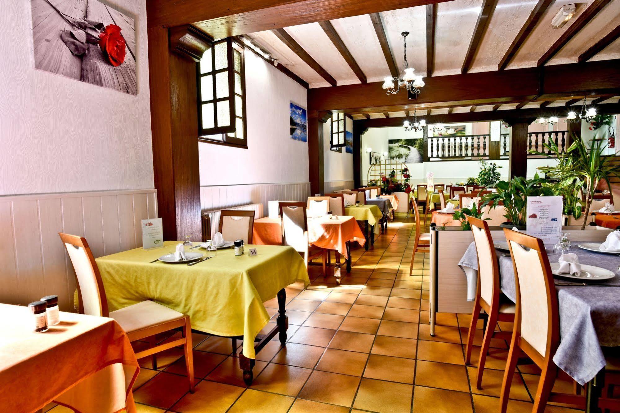Logis Hôtel de France Arudy Buitenkant foto