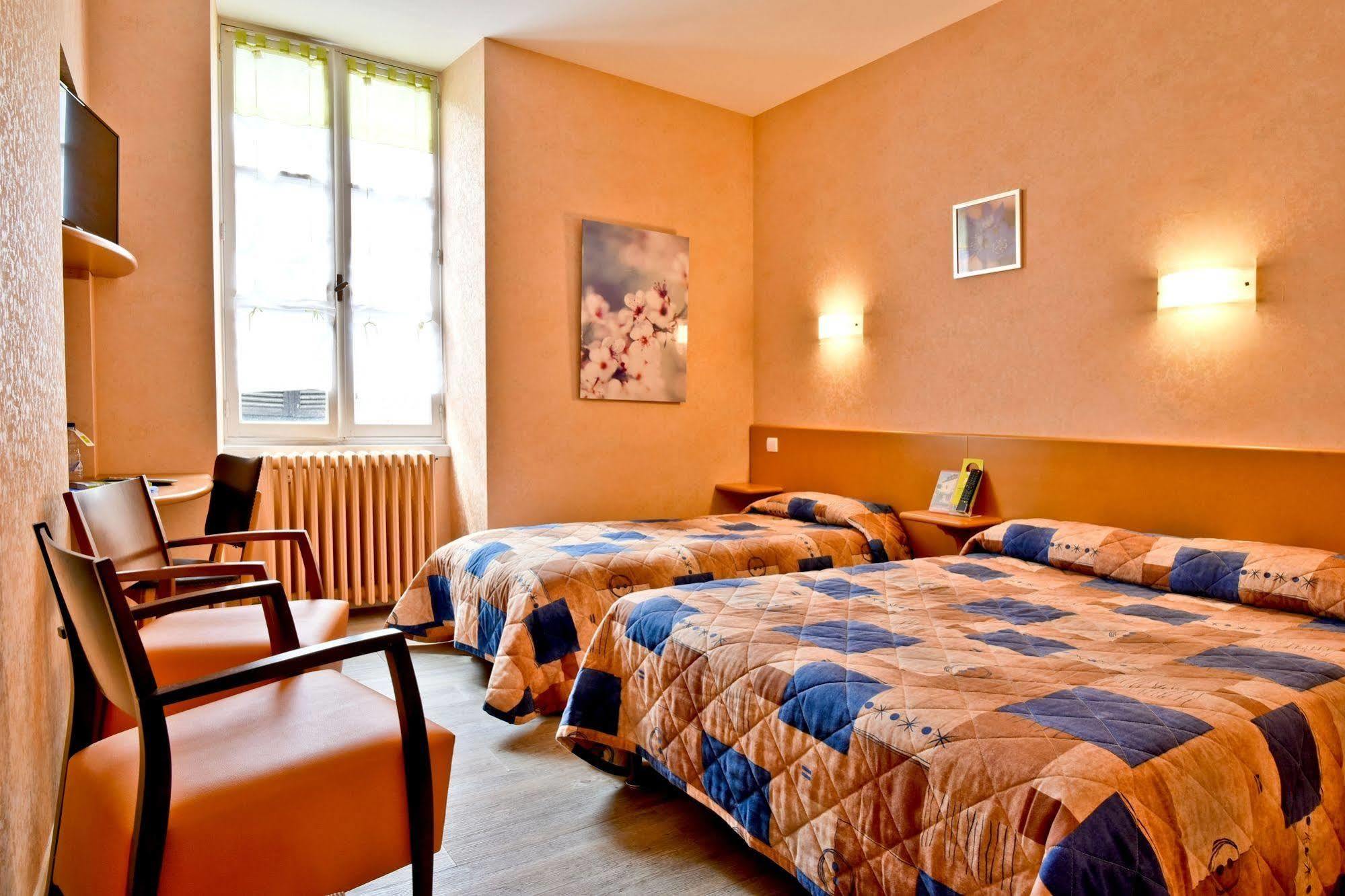 Logis Hôtel de France Arudy Buitenkant foto