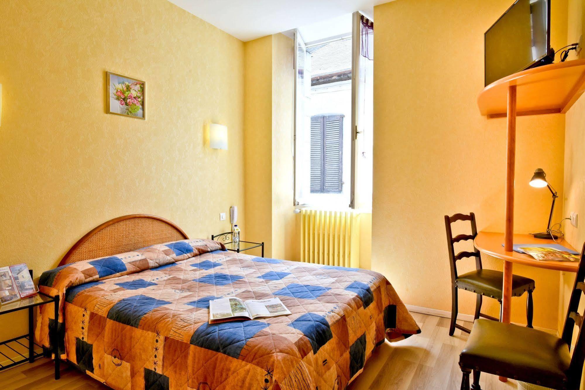 Logis Hôtel de France Arudy Buitenkant foto